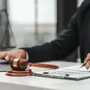 وکیل دادگستری: راهنمای کامل ورود، وظایف و درآمد