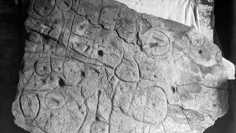 لوح سنگی سن-بله