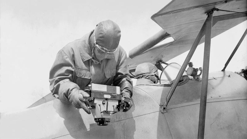 تاریخچه عکس برداری هوایی